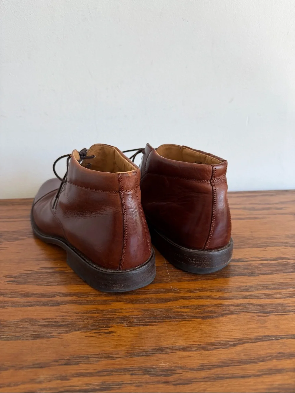 Johnson & Murphy Brown Leather Cap-Toe Lace-Up Boots Men's size 10.5